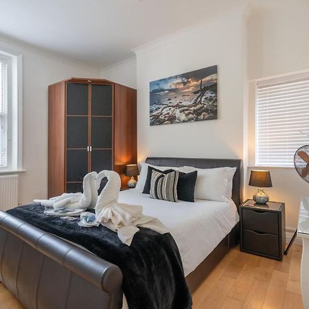 Stunning Sea Views Ventnor Apartment Exterior photo