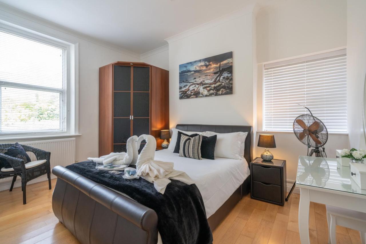Stunning Sea Views Ventnor Apartment Exterior photo